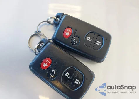 2013 Toyota Highlander Hybrid Limited V6 from USA, damaged, VIN JTEDC3EH8D2015893